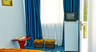 Гостиница Mini Hotel Uyut Утес Двухместный номер с 1 кроватью и балконом-2