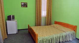 Гостиница Mini Hotel Uyut Утес Большой двухместный номер-1